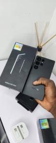 SAMSUNG S 24 ULTRA  REPLICAN